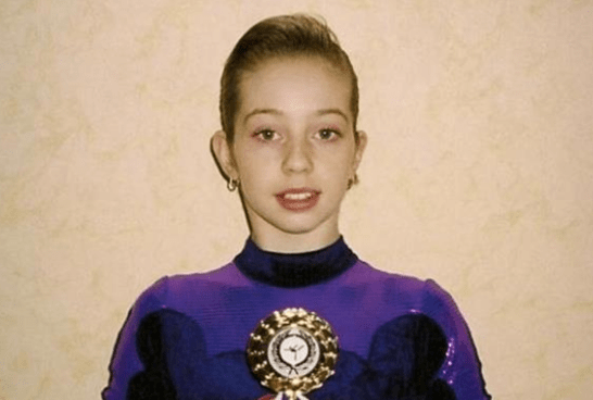 荷兰曾经的体操女王,退役之后当起成人演员,声称新工作更赚钱_费罗娜