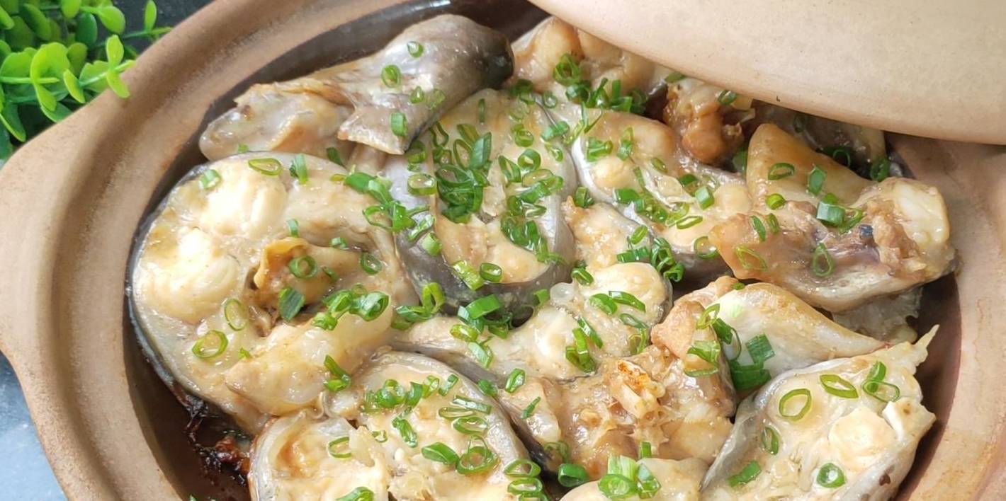 原创做生焗鱼煲广东人真有一套一腌一焗就开吃简单好吃营养丰富