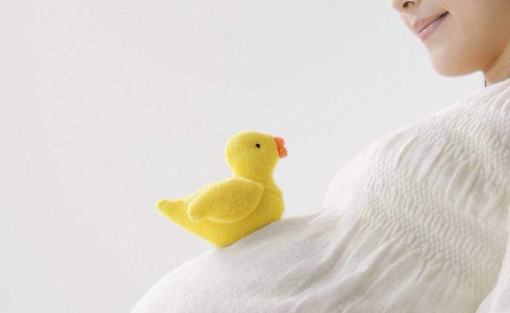 因为聪明女人“懂保养”,记住“常吃2物,少做2事”,温暖子宫更年轻