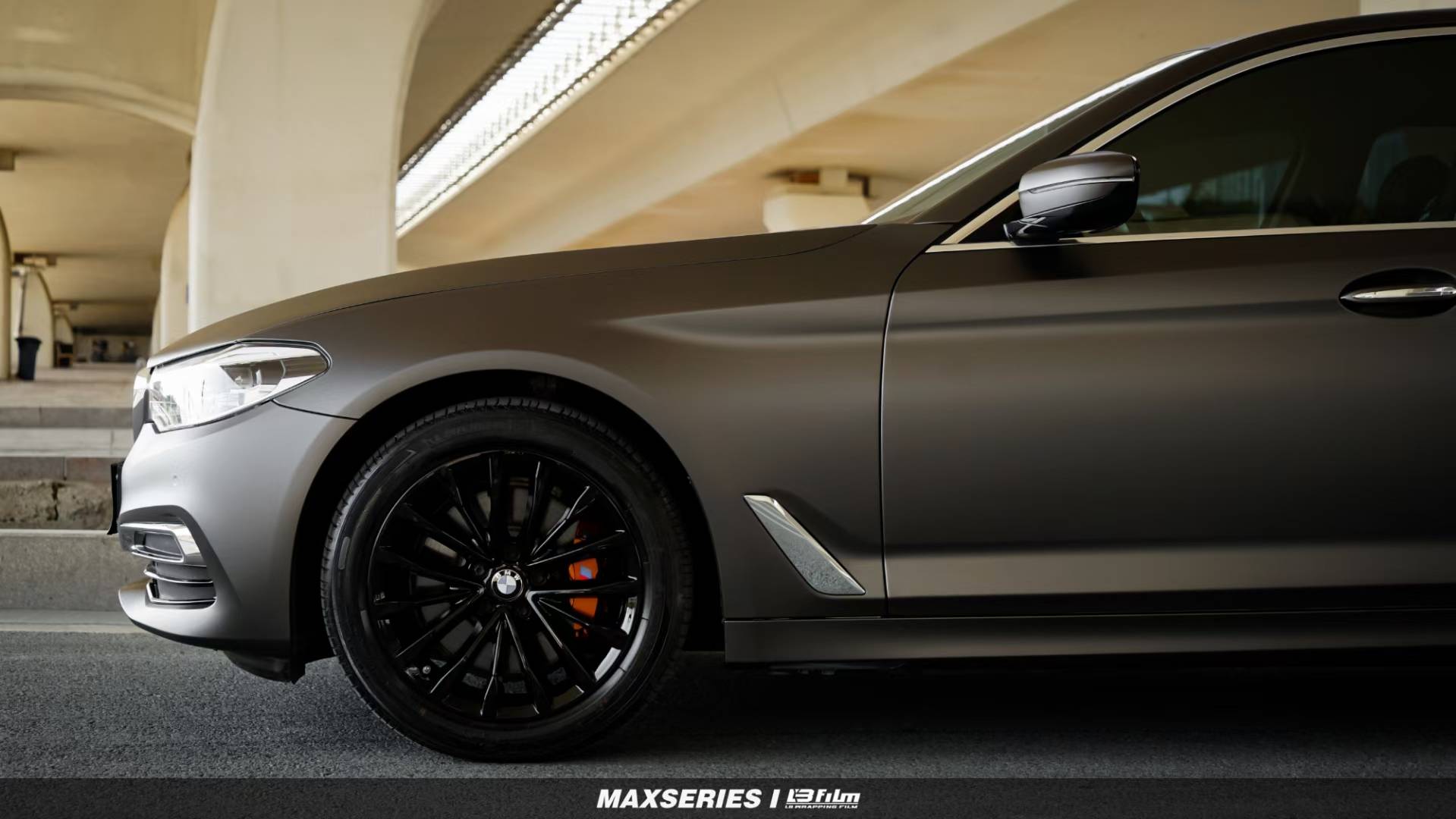 lbfilm改色膜宝马530li消光陨石灰