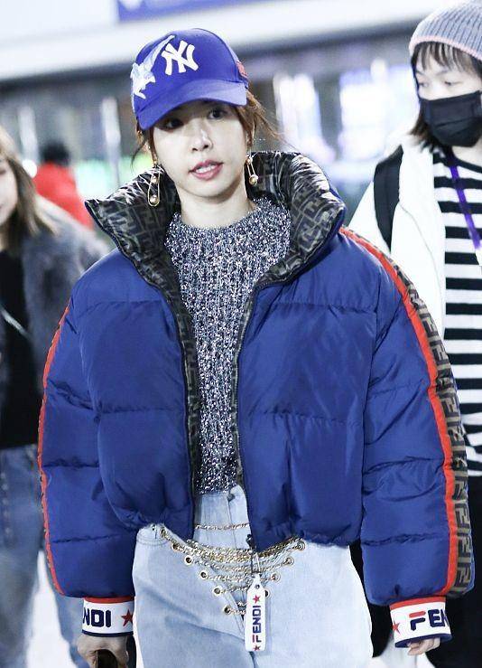 身材 蔡依林的身高不像一米六，穿这么臃肿的棉服，气场直逼一米八