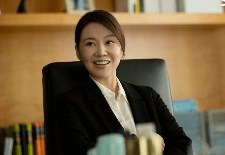 企业|仅仅4天，便飙升到热度榜第一，这部都市剧凭啥如此“豪横”？！！