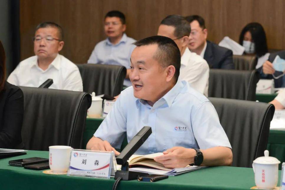 泸州市委书记杨林兴带队调研泸州老窖擦亮泸州城市品牌名片