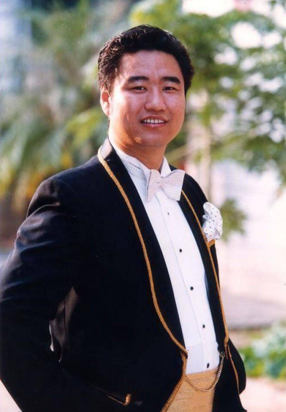 好人丛飞倾家荡产捐助了178名学生可他却没有一个好结局