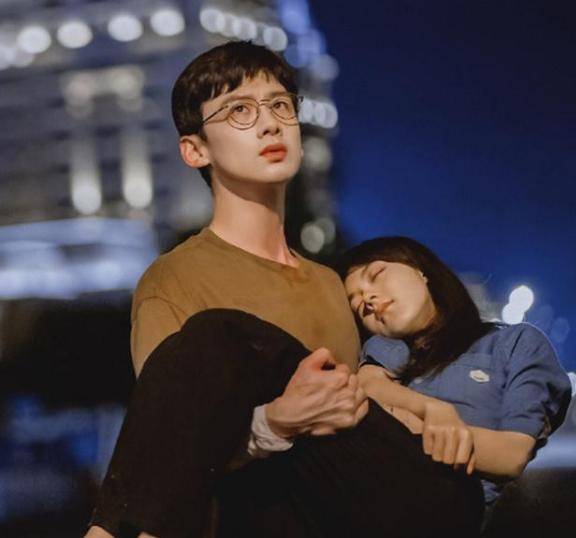 因为|厚颜无耻营销、明目张胆插广告？《开端》被骂惨，是国产剧的悲哀？？