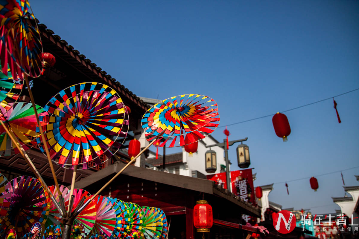 中西|藏在宁波闹市区的古建筑，1200年历史保存完好，如今成为商业街