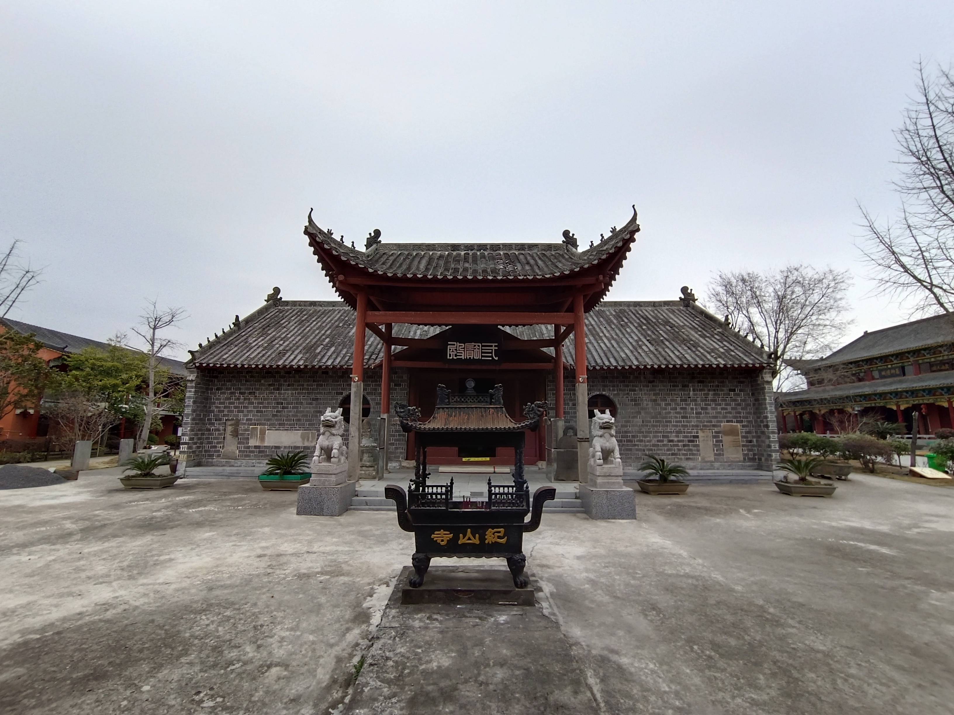 原创湖北荆门有座千年古寺如今仅为2a景区却被当地百姓世代供奉