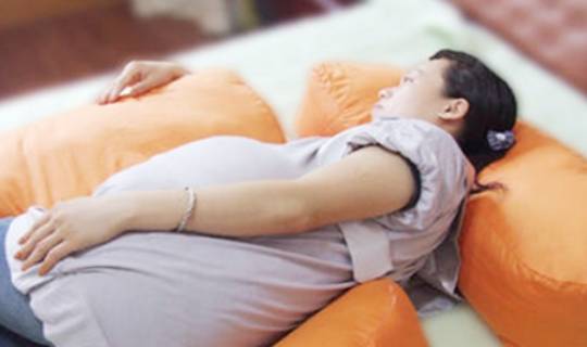 因为|孕妇睡觉时的这几个行为，易造成胎儿缺氧，要及时的改正
