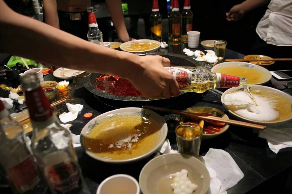 山东人请客喝酒,河南人请客喝酒,四川人请客喝酒,你会跟谁去?