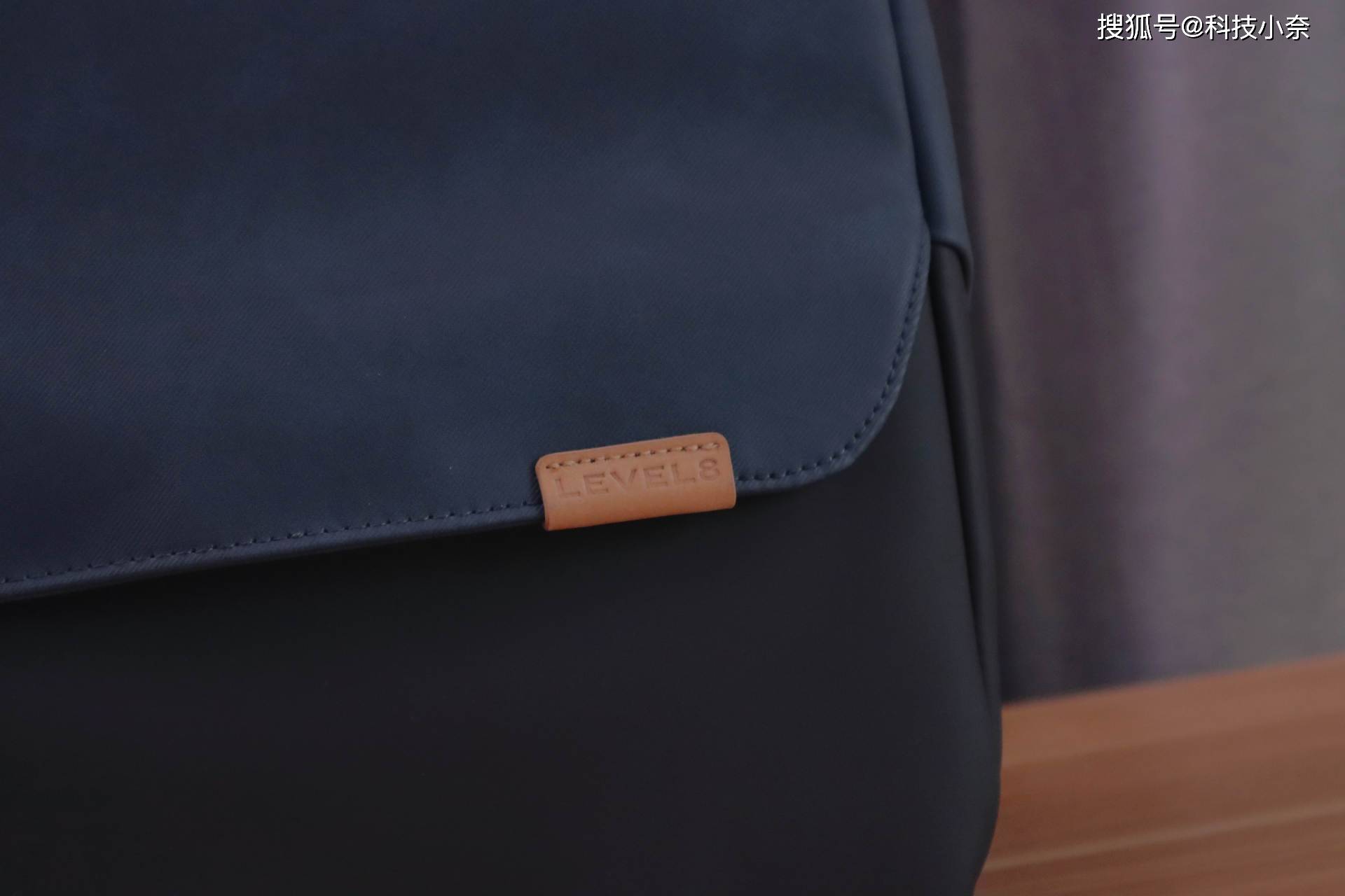 双肩包 颜值与功能兼备，地平线8号零感背包