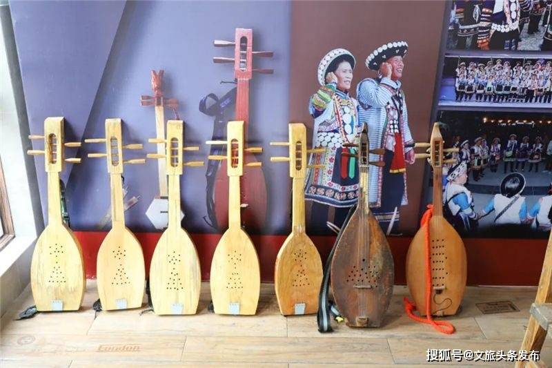 跟着非遗游怒江 | 怒族达比亚舞_人民_屈伸_福贡