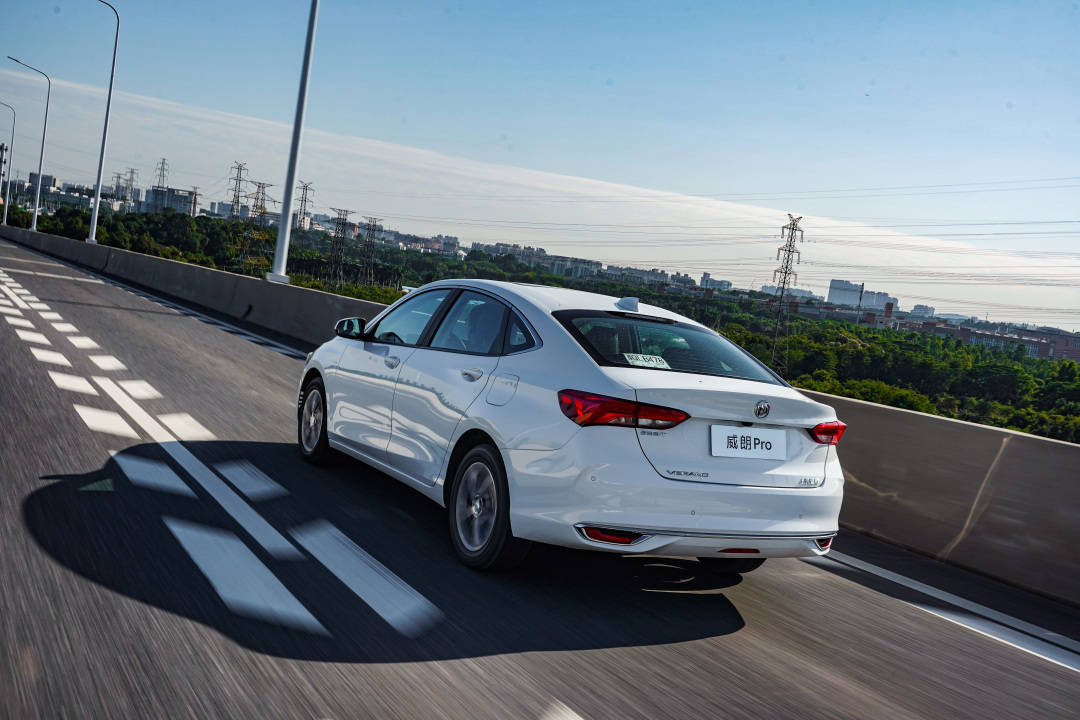 原创化繁为简的家用车试驾体验威朗pro