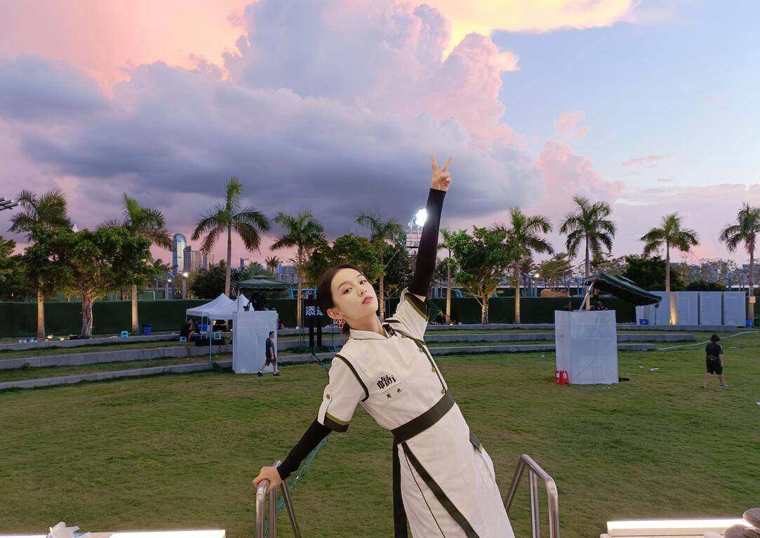 生活|黄晓明宁静“耍心眼”，《中餐厅》收官只能靠周也勉强挽尊！！