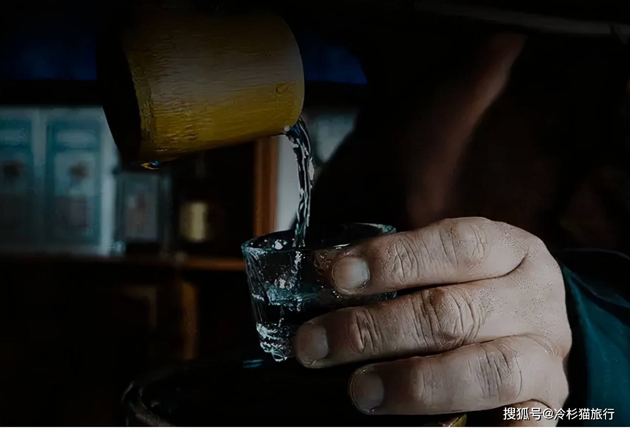 原创山西一厂长每晚睡前喝2两白酒25年过去了现在身体成啥样