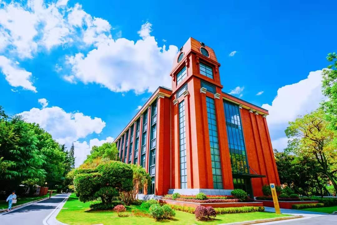 一文解析东华大学就业怎么样好不好纺织行业发展如何