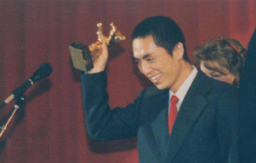 老张|看过周迅版的《红高粱》，再和巩俐版一比，差距就出来了！