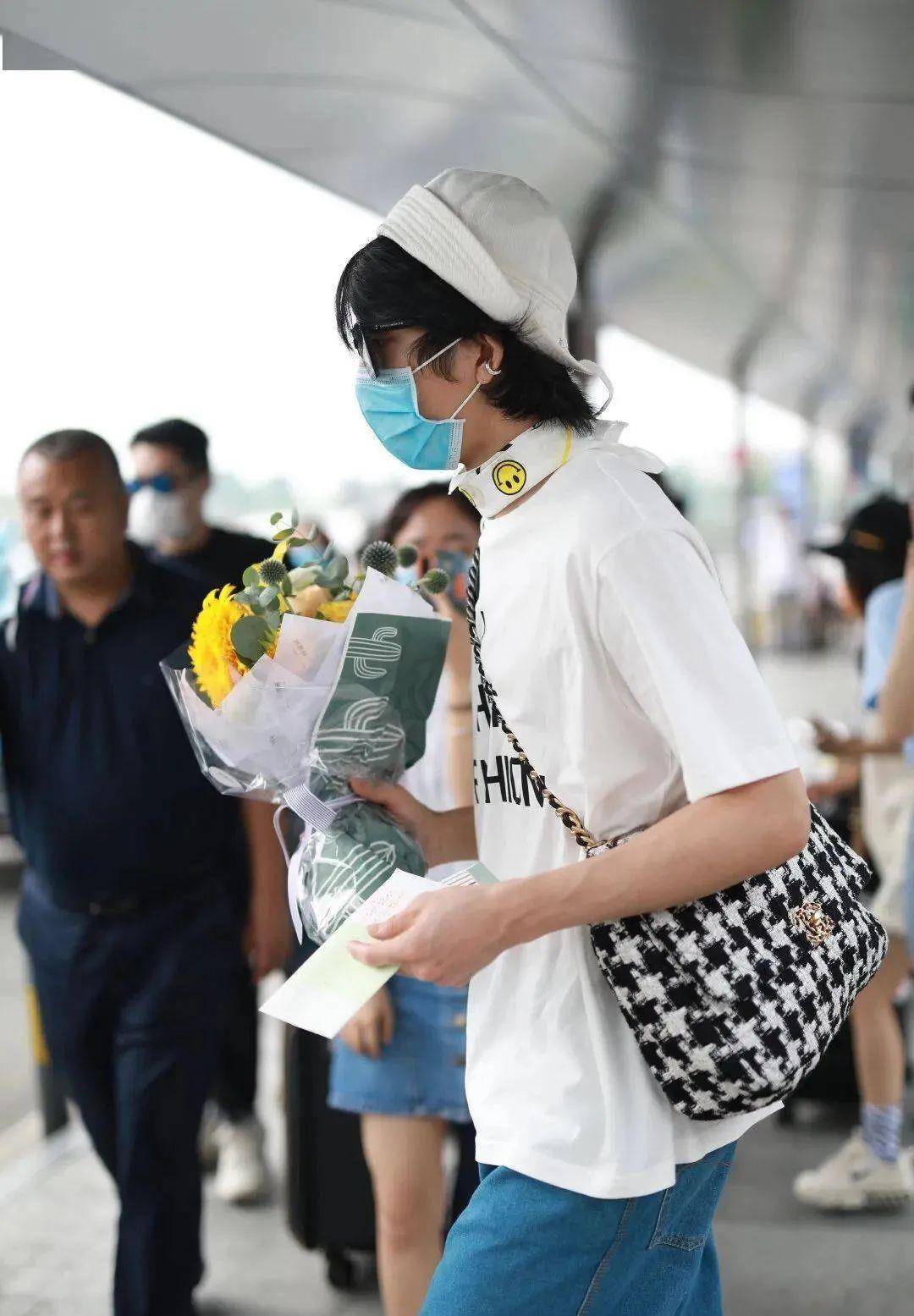 设计 太羞耻了!跟当红男明星谈恋爱都这么撩的吗?