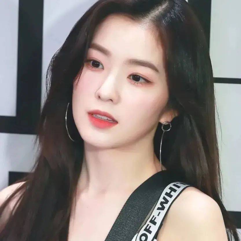 朴敏英8位中韩女神的“颜值克星”!法令纹在脸上“修渠”,个个显老