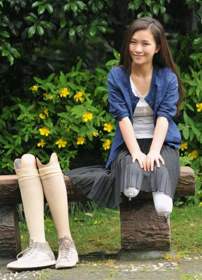 原创2008年廖智失去女儿失去双腿被丈夫抛弃后来她怎样了
