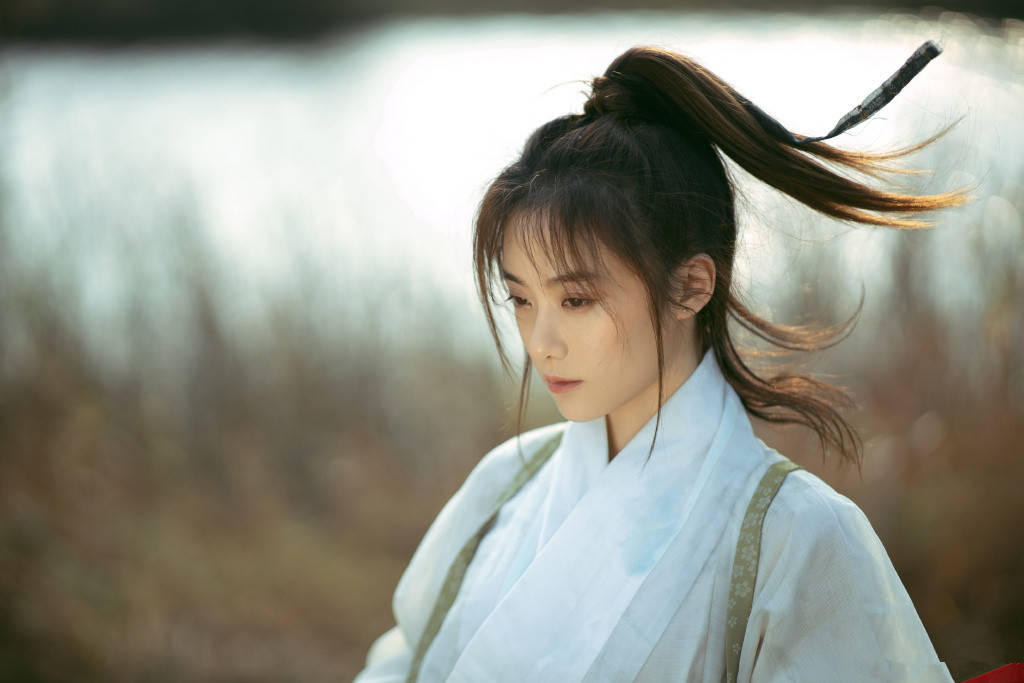 lpl美女穿古装,余霜像新娘,rita像男扮女装,小钰像女侠一样帅_扮相