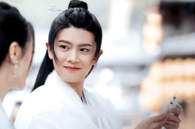 什么|迪丽热巴任嘉伦的《与君初相识》你追了吗？甜虐向就就很上头呀！