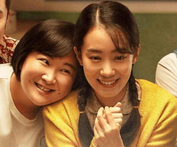 现实|同游环球影城，现实中的张小斐太瘦，贾玲却不改喜剧人本色