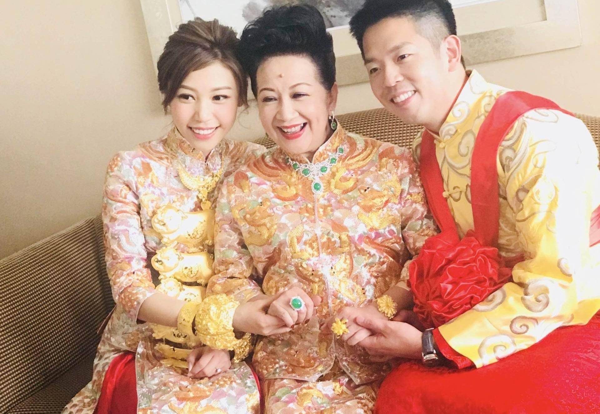 tvb老戏骨薛家燕爱孙满100天,长相可爱头发浓密抢镜_andy_儿媳妇