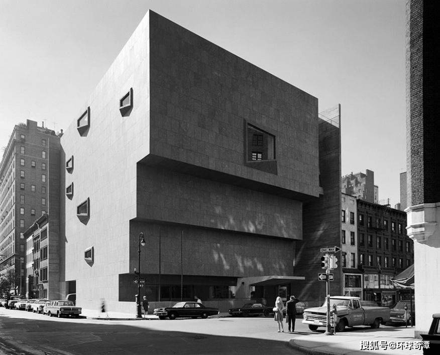 2011年,惠特尼博物館(whitney museum)搬到了位於西村甘斯沃特街(gan