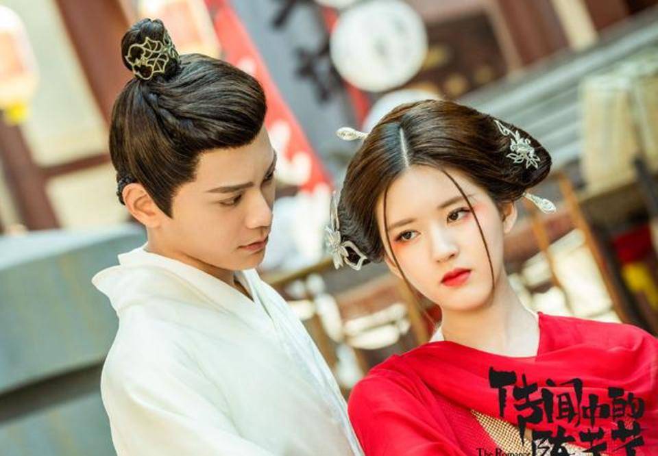 彭小苒|彭小苒新戏《春闺梦里人》杀青，古装颜值提升，搭档95后小生？？