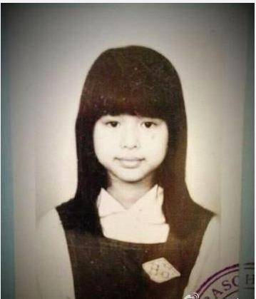 童年照:林峰堂妹像日系娃娃,《三十而已》中的她没太大改变_蔡少芬_小