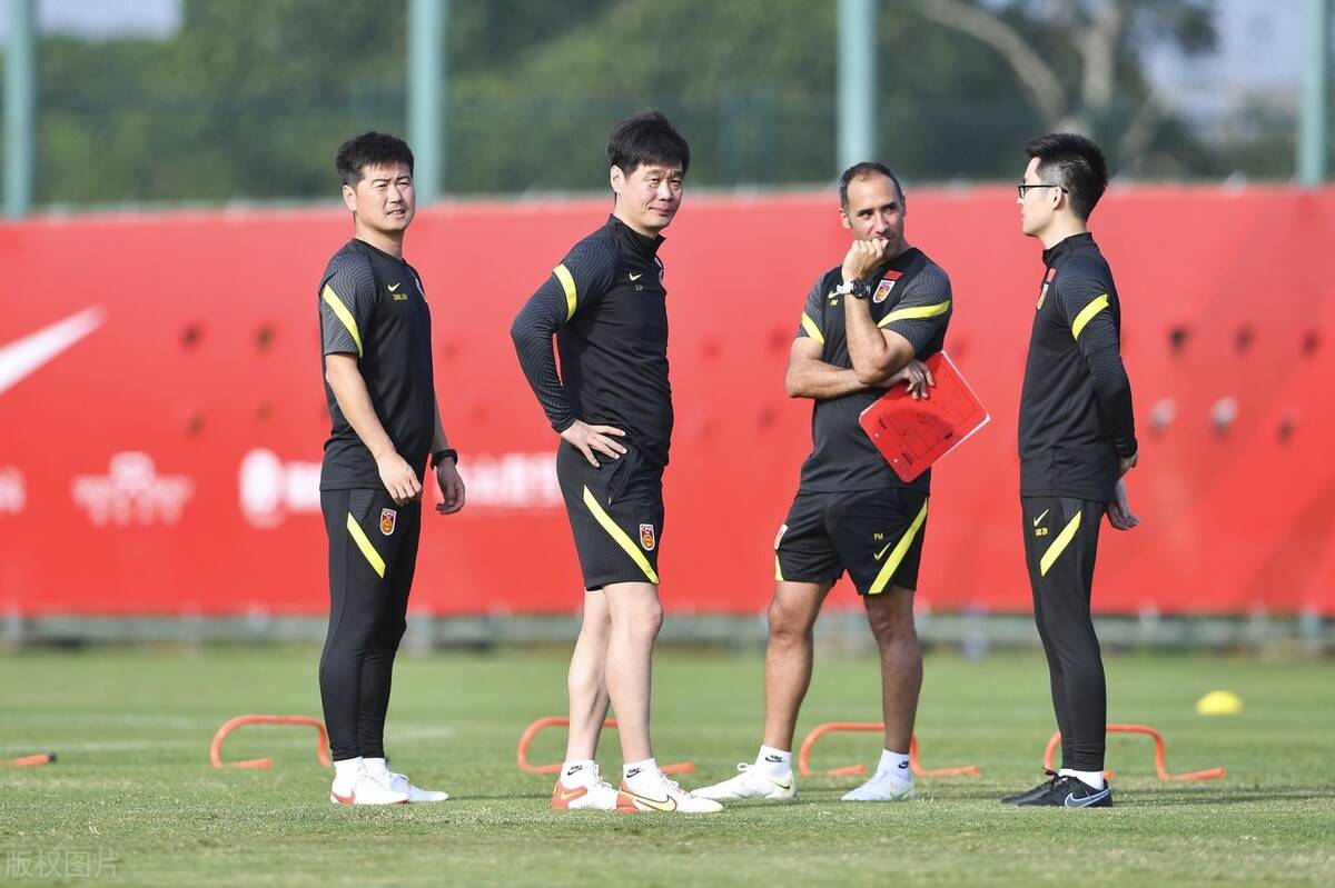无语国足教练员做出争议表态中国足球成笑话球迷吐槽声一片