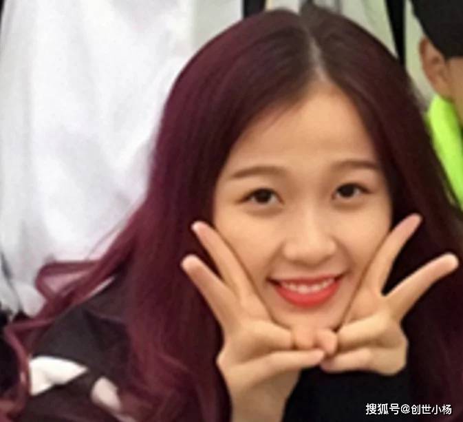 原创虞书欣非主流照被翻出见到真实长相是不是天然美人很显然