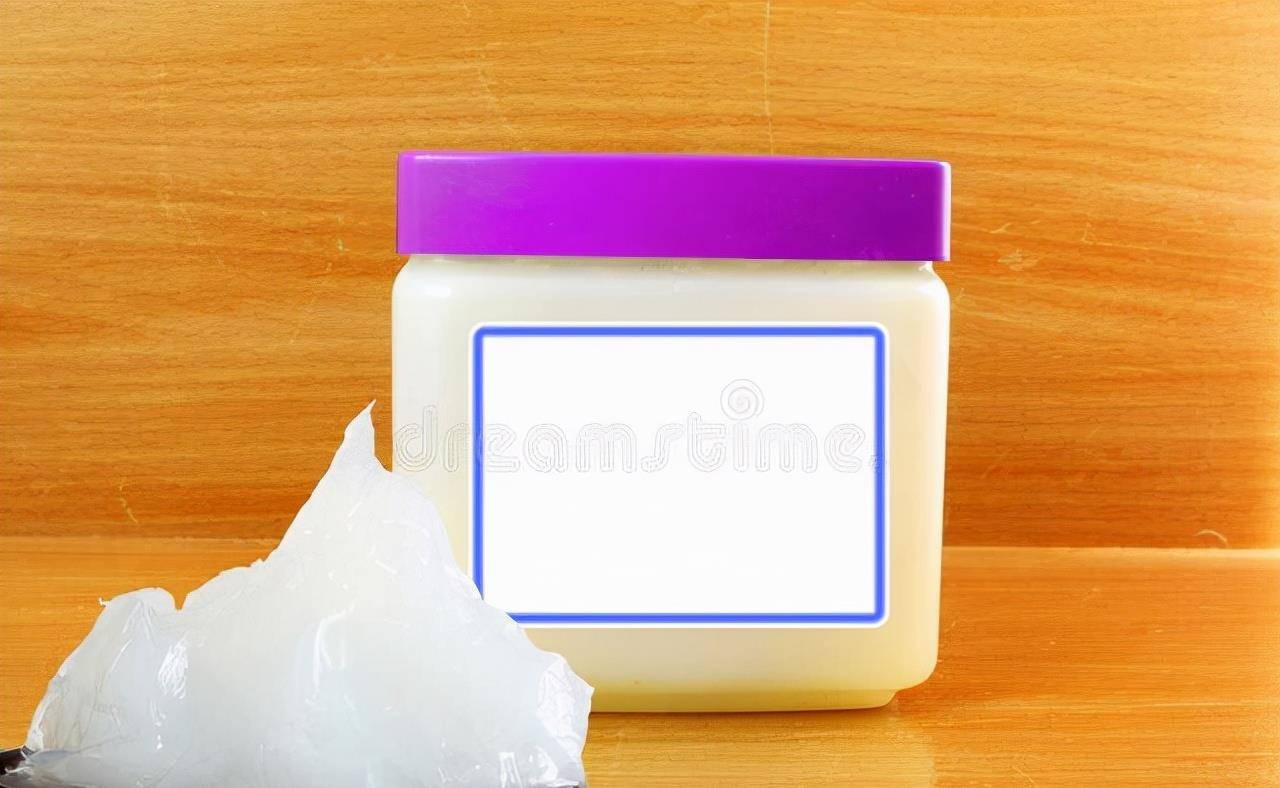 软膏1块钱的红霉素软膏被称为“淡斑专家”?医生告诉您答案