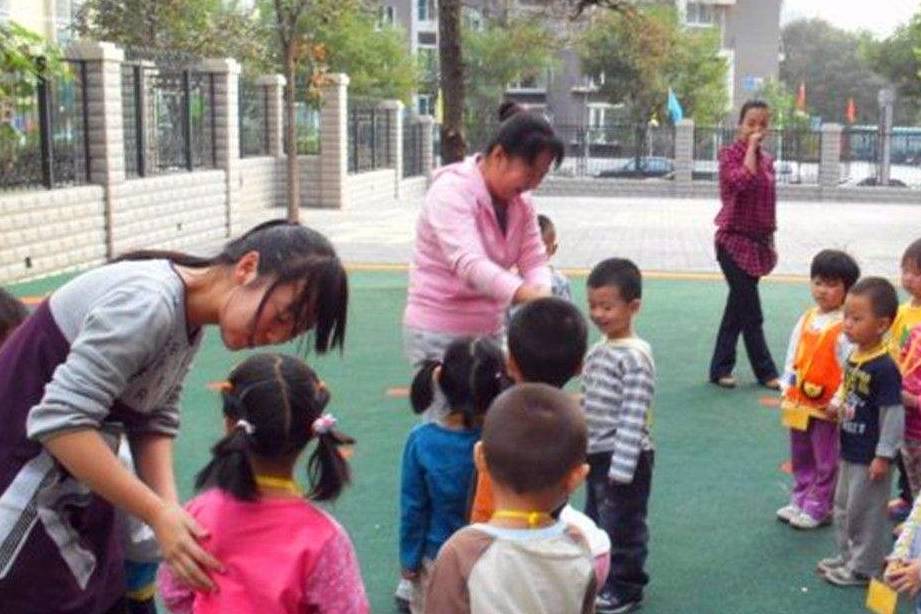 因为|三岁半孩子上幼儿园被劝退，老师：幼儿园不是什么样的孩子都收
