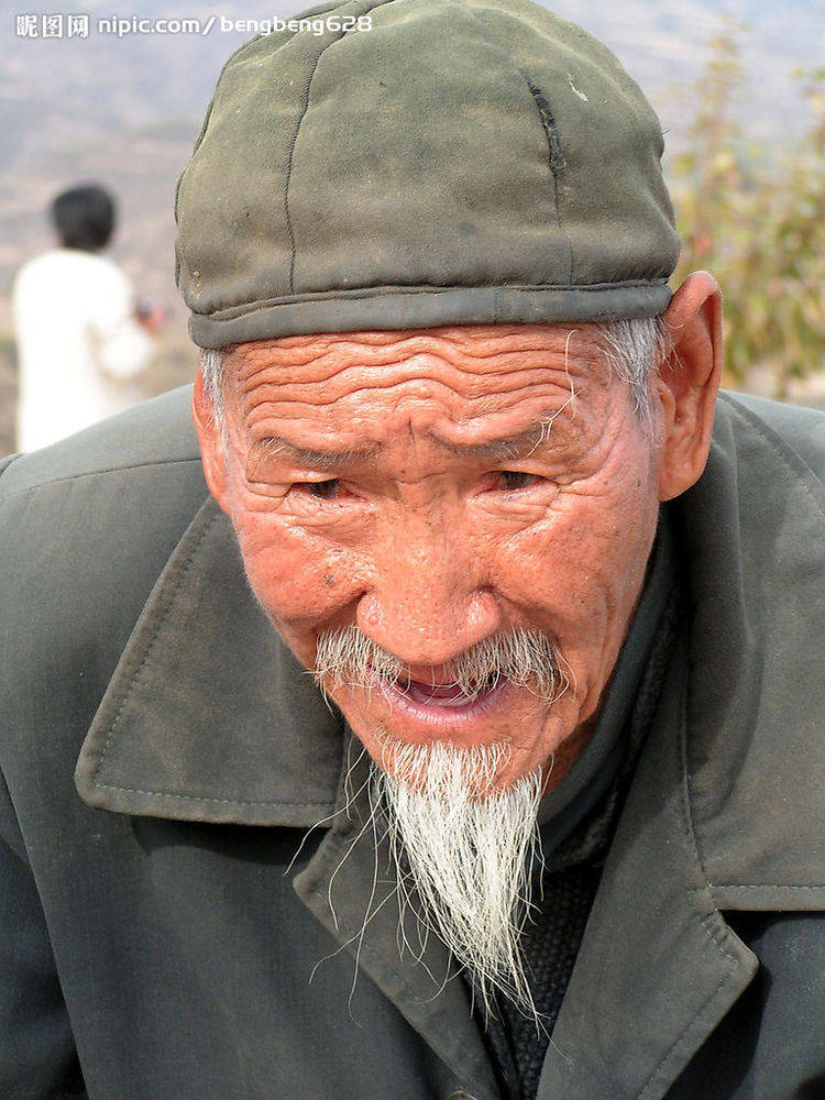 什么|父母在子女面前小心翼翼,害怕说错,引人深思