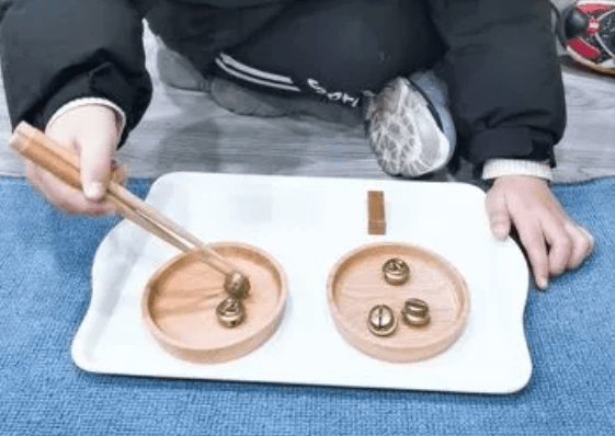 儿童发育迟缓家庭康复精细运动训练几个小游戏