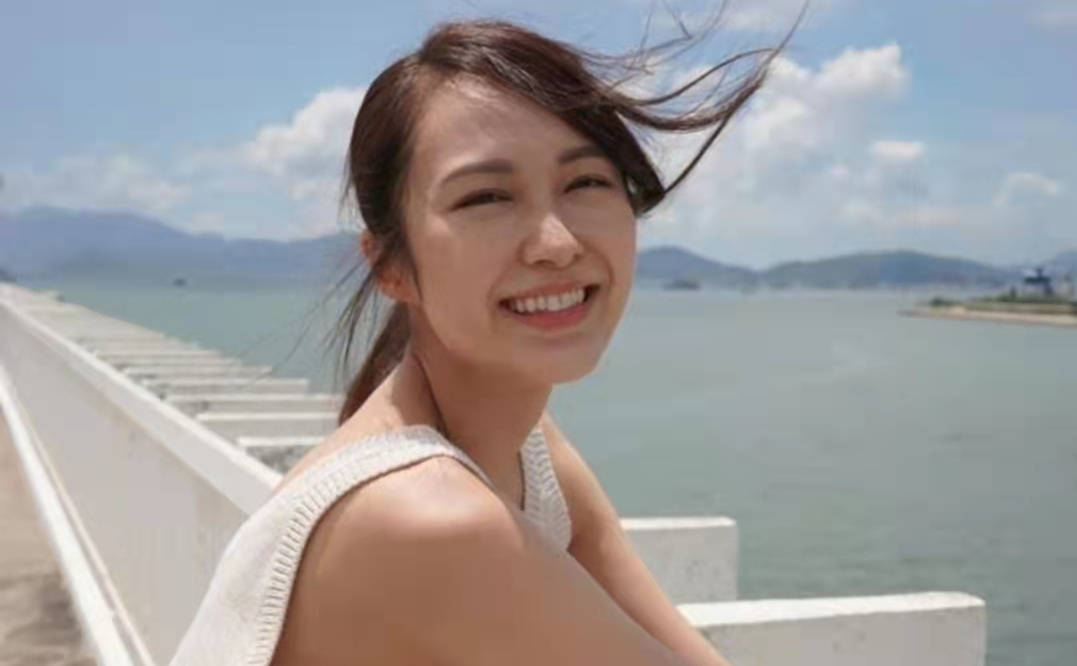 "少女黎姿"汤怡:出道15年不温不火,如今片场拍戏被虐打到休克?