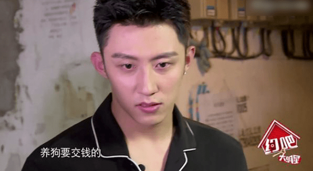 黄景瑜|“硬汉小生”黄景瑜：从服务员到一线男星，他只用了两年时间？？