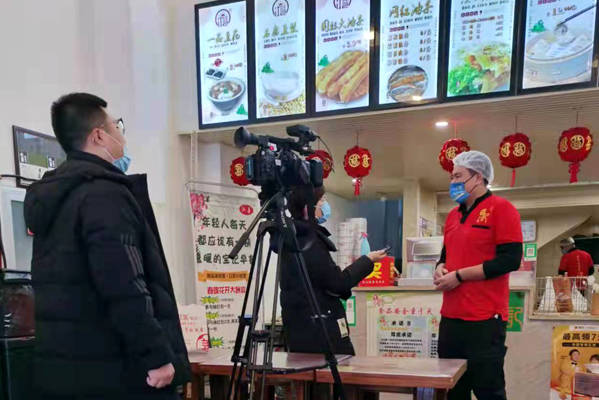 因为|营口“油条哥”江佳宝 “抗疫”爱心暖滨城