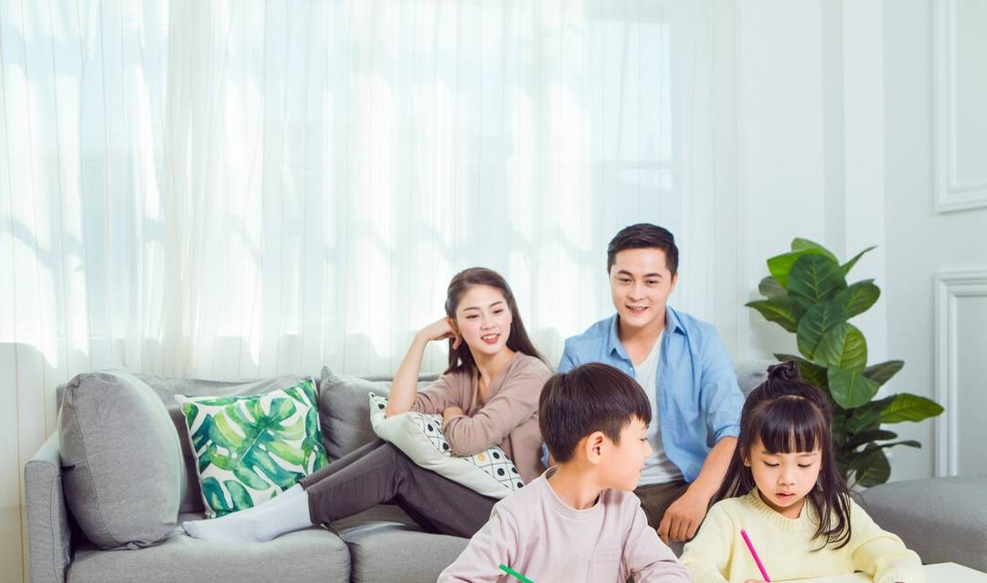 中国式家庭：父母等不来子女的感恩,子女等不到父母的道歉