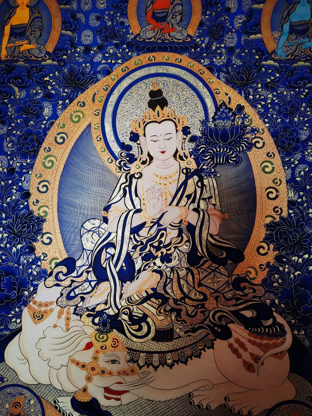 手工绘制唐卡作品完成