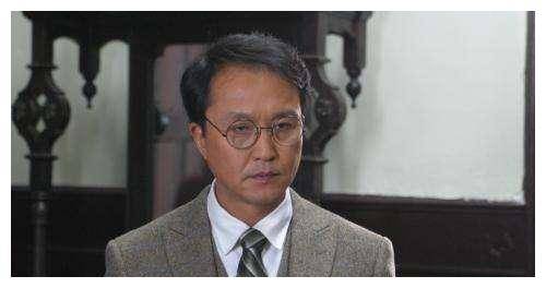 所以,在得到陆桥山即将衔命巡视天津站的消息之后,吴站长和余则成