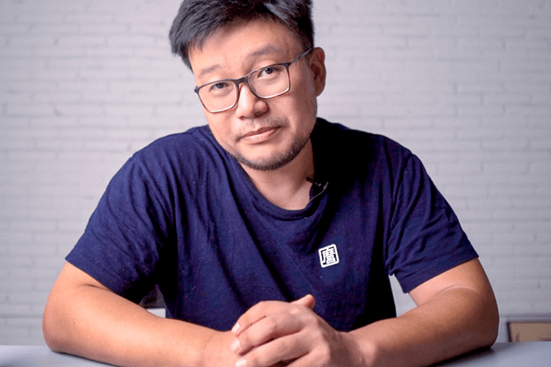 产品他曾是“魅族三剑客”之一，如今卖万元单品，美团、真格已投资