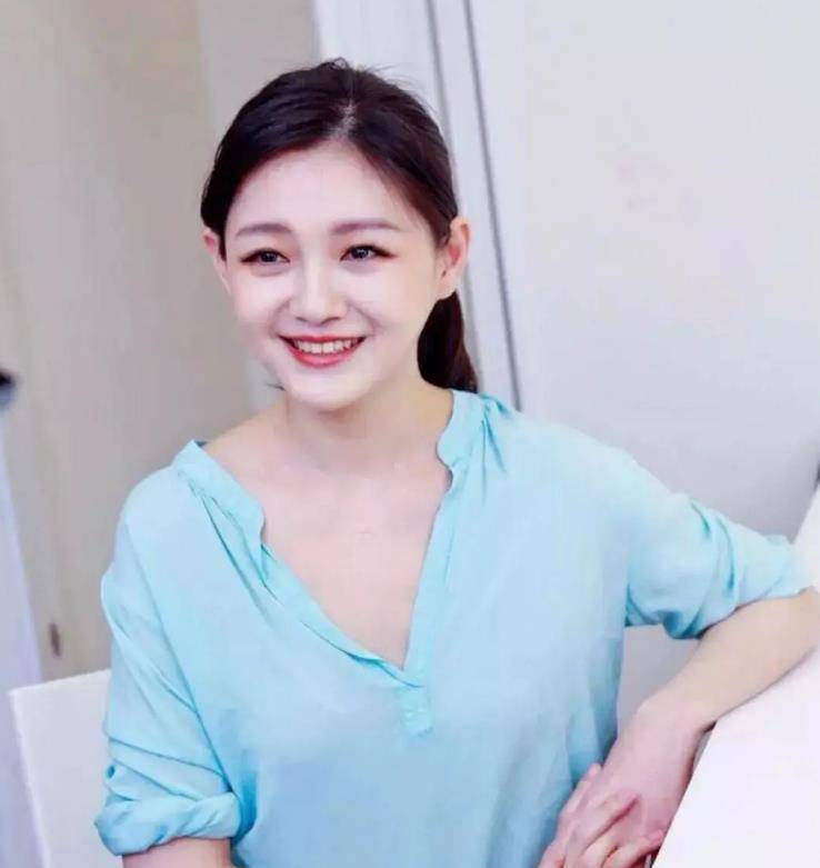 什么|梦碎了?大S雨夜发文透露,晒“过期”酒品问什么是爱