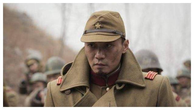 当晋绥军的哨兵由于先看见了日军的大部队,所以就没敢放枪.