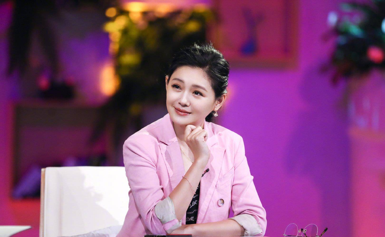 什么|梦碎了?大S雨夜发文透露,晒“过期”酒品问什么是爱