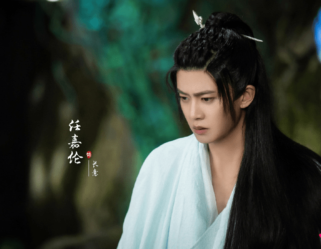 人气|迪丽热巴又要来霸屏了？两部新剧已过审，还未开播就已经火了