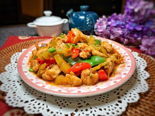 原创有利于消化的食谱酸萝卜炒鸡肉