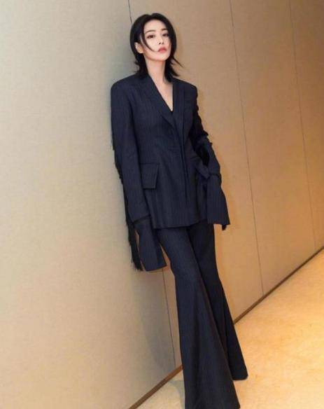 身材 辣妈张馨予大秀美腿,再也不是曾经的“毯星”