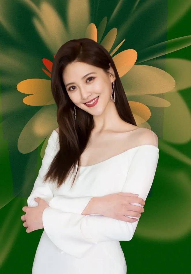 中国传媒校花女神李丹职业搭配带着清甜身材颜值满分